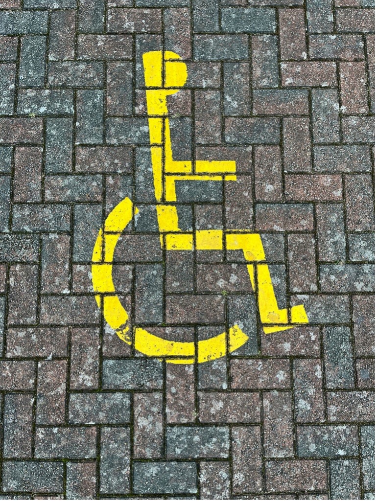 Cet article présente le cadre légal de l’accessibilité des formations, les obligations des organismes au titre de la loi handicap, et les perspectives pour une inclusion renforcée des personnes en situation de handicap dans la formation professionnelle.