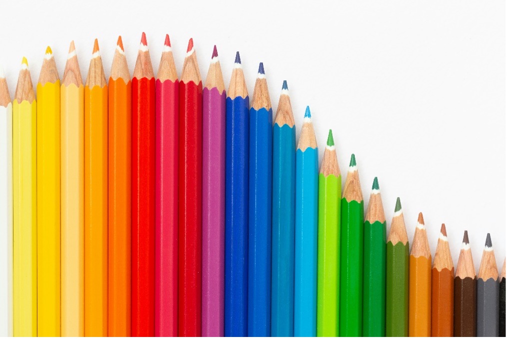 En 2025, les innovations technologiques et pédagogiques révolutionnent la formation professionnelle pour la rendre accessible, personnalisée et inclusive, visant une éducation pour tous, quels que soient les profils et besoins.